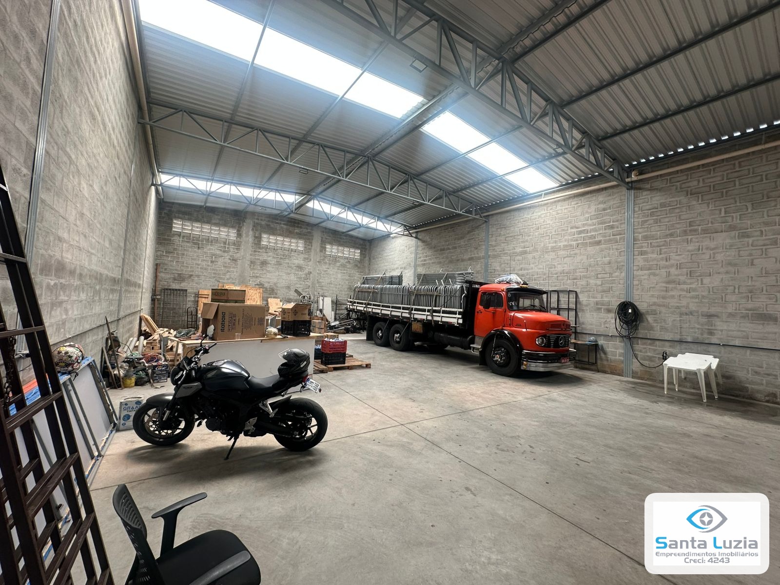 Galpão em Liberdade